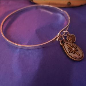 Brighton JOY TO THE WORLD Bangle Bracelet 😍